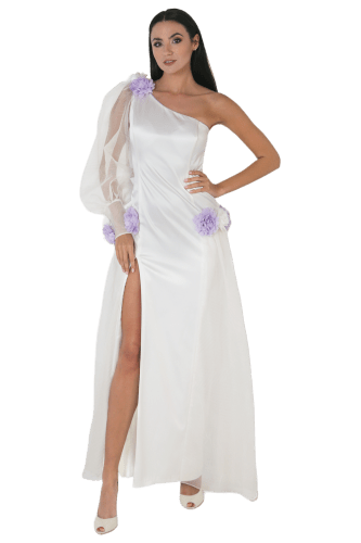 Hanna Bieńkowska kolekcja suknie ślubne - unikatowa i niepowtarzalna sukienka ślubna długa z rozporkiem, asymetryczna, na jedno ramię z bufiastym szyfonowym rękawem, litera A, zdobiona kwiatami białymi i liliowymi - biała